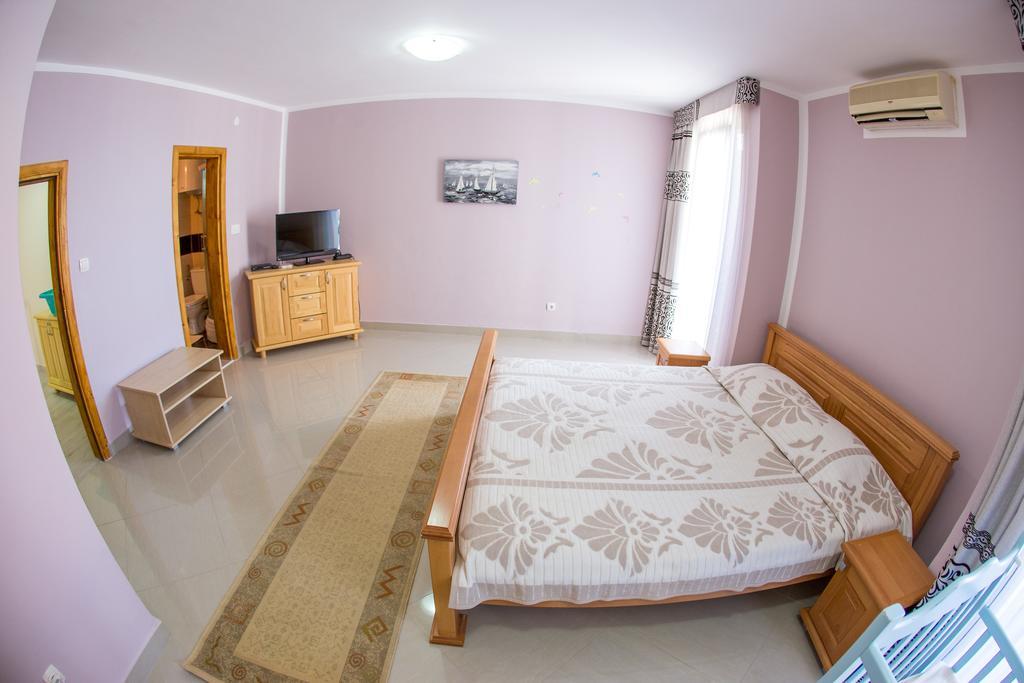 The Turtles Garden Villa Bečići Екстериор снимка